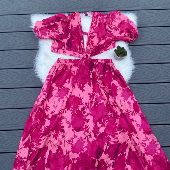 Pink floral print boho cut out puff sleeve midi dress - Picture 2 of 6